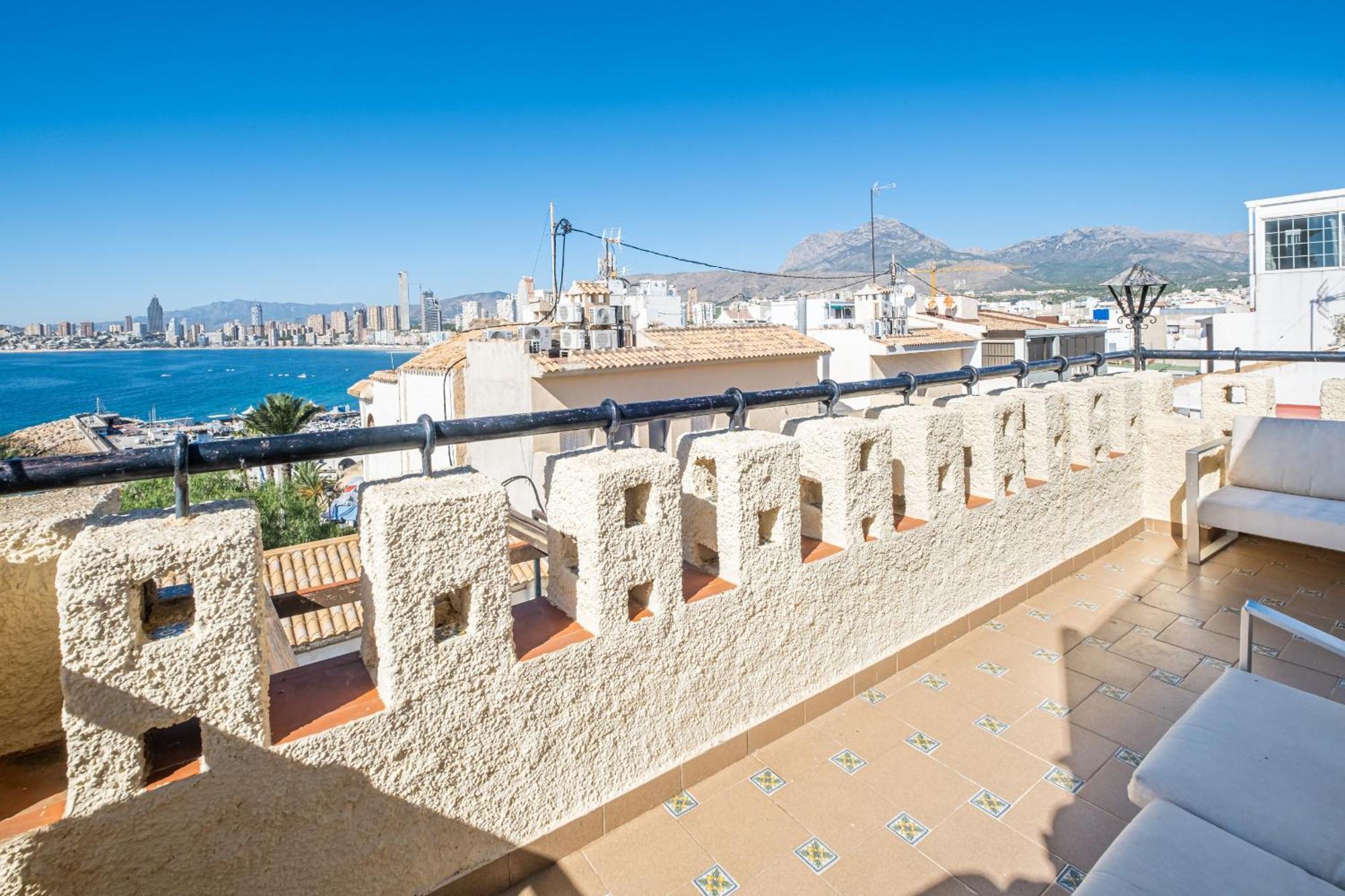 Apartamentos El Castell Benidorm Old-Town Oda fotoğraf